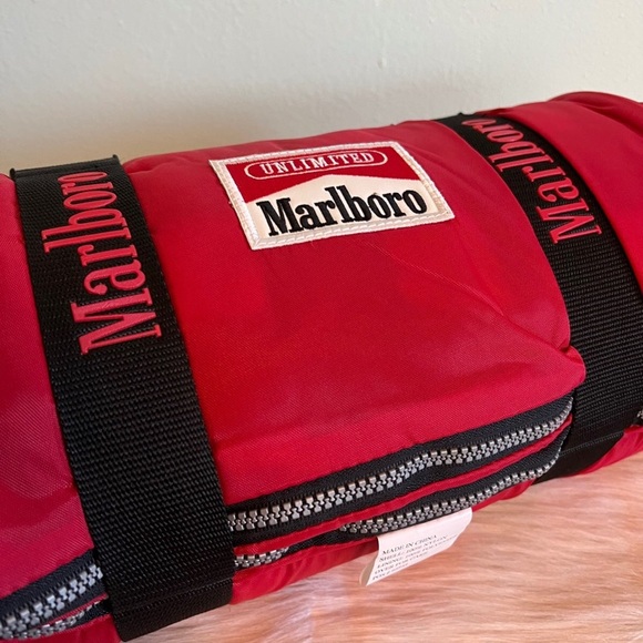 Marlboro Vintage Fleece UNISEX Sleeping Bag - Picture 2 of 12